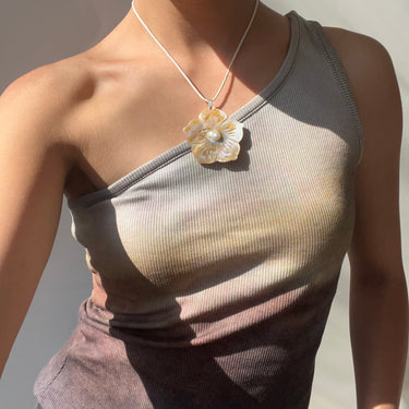 "Delphine" Shell Flower Necklace
