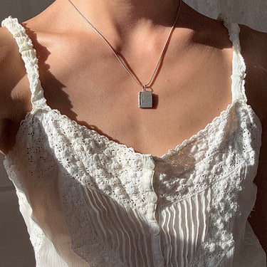 [Vintage Locket Drop] How to Love Book Necklace