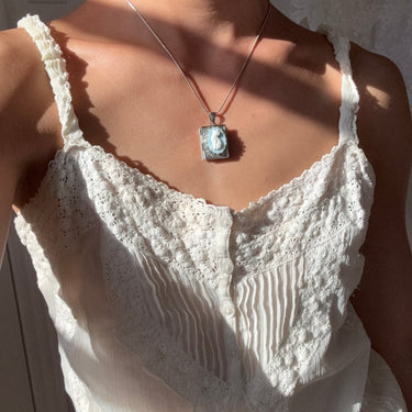 [Vintage Locket Drop] Cat Mom Necklace