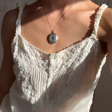 [Vintage Locket Drop] Beauty and Grace Necklace